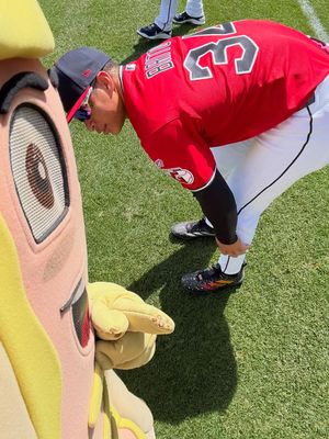 Image post by @clehotdogs on Instagram