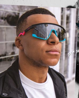 Image post by @oakley on Twitter/X