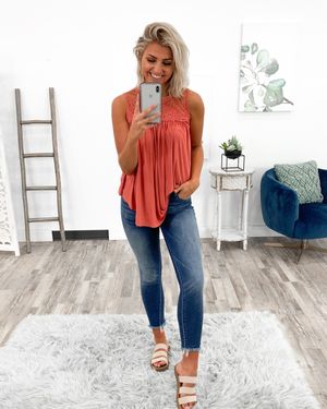 Image post by @shopfillyflair on Instagram