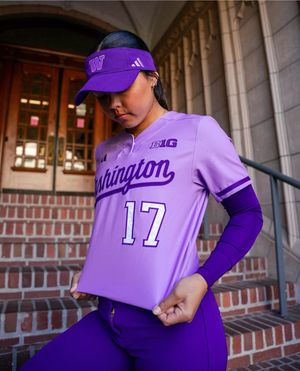 Image post by @uniswag on Instagram