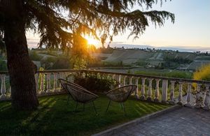 Image post by @villagarassino on Instagram