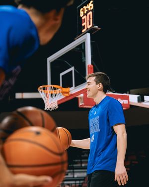 Image post by @drakembb on Instagram