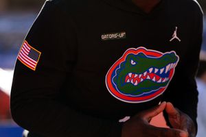 Image post by @GatorsFB on Twitter
