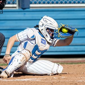 Image post by @hofstrasoftball on Instagram