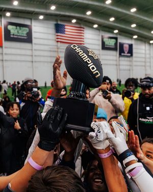 Image post by @pylon7on7 on Instagram