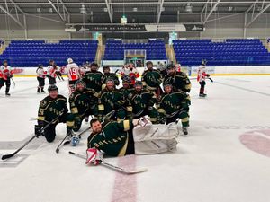 Image post by @nottinghamoutlawsicehockeyclub on Facebook