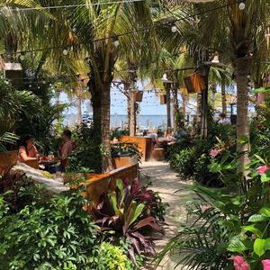 Image post by @seacretsusa on Instagram