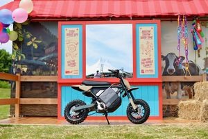 Image post by @livewireev on Instagram