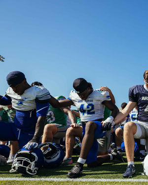 Image post by @uwffootball on Instagram