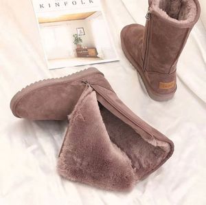 Image post by @shopthebootsclub on Facebook