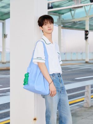 Image post by @ellemenhk on Instagram
