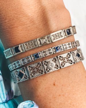 Image post by @maejeanvintage on Instagram