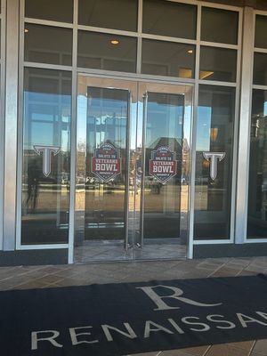 Image post by @TroyAthletics on Twitter