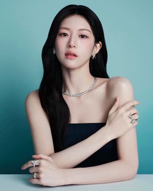 Image post by @ellehongkong on Instagram