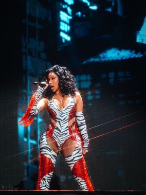 Image post by @106kmel on Instagram