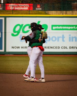 Image post by @greatlakesloons on Instagram