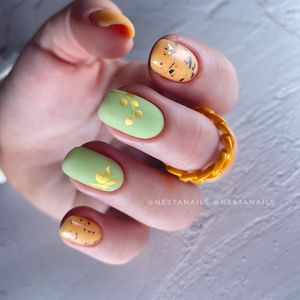 Image post by @nestanails on Instagram