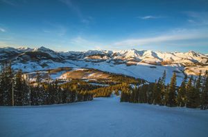 Image post by @skicrestedbutte on Instagram