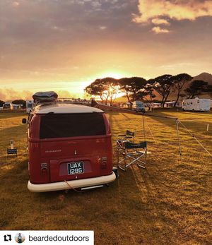 Image post by @candmclub on Instagram
