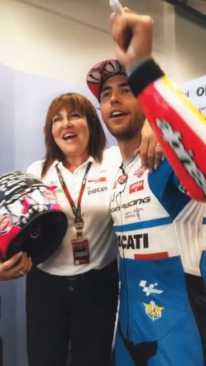 Video post by @femalesinmotorsport on Facebook