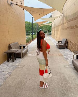 Image post by @curtsy on Instagram