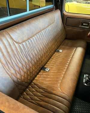Image post by @catoscustomupholstery on Instagram