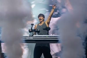 Image post by @rocktherunwayldn on Instagram