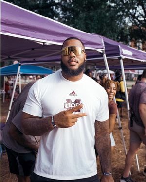 Image post by @trillthenobody on Instagram