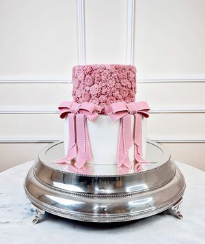 Image post by @rr_cakedesigners on Instagram