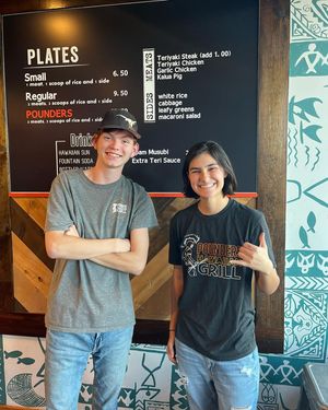 Image post by @poundershawaiiangrill on Instagram