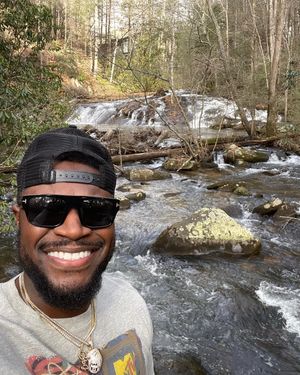 Image post by @datdudebp on Instagram
