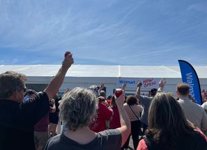 Image post by @phoenixraceway on Twitter