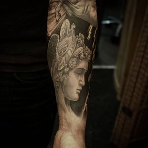 Image post by @thomaswellstattoo on Instagram