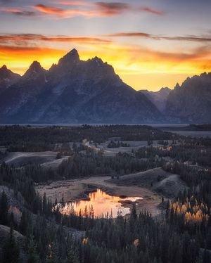 Image post by @nationalparkscollective on Instagram