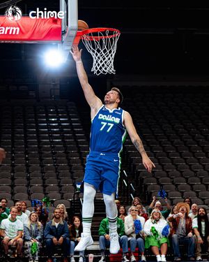 Image post by @dallasmavs on Instagram