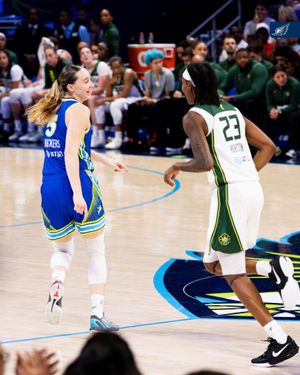 Image post by @dallaswings on Instagram