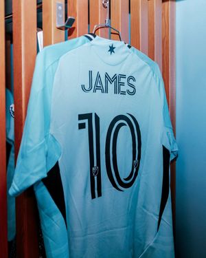 Image post by @mnufc on Instagram