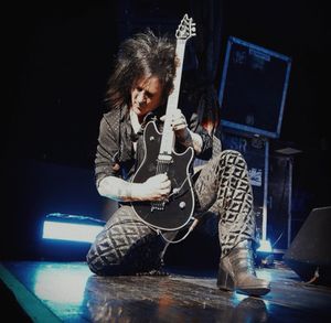 Image post by @billyidol on Instagram