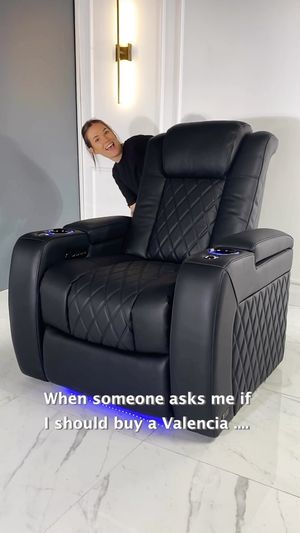 Image post by @valenciatheaterseating on Instagram