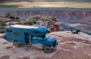 Image post by @earthroamer on Instagram