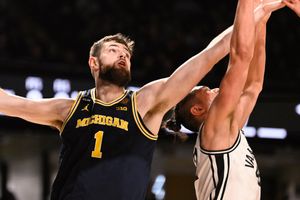 Image post by @umichbball on Twitter