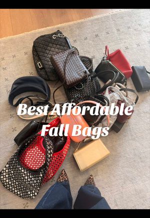 Video post by @shop.with.caroline on TikTok