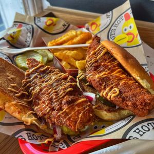 Image post by @daveshotchicken on Instagram