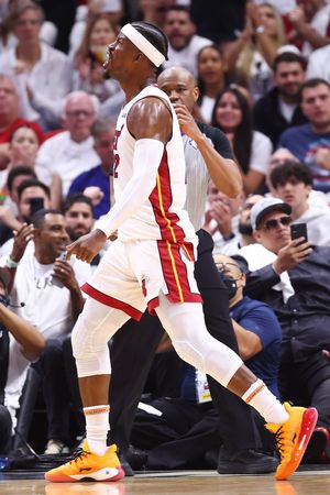 Image post by @NBA on Twitter