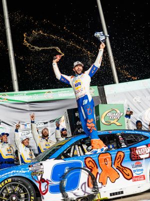 Image post by @teamhendrick on Instagram