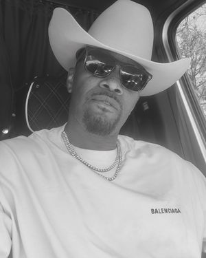 Image post by @iamjamiefoxx on Instagram