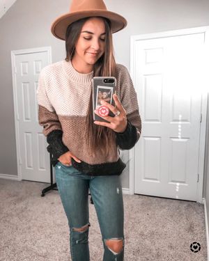 Image post by @sabrinanoellee on Instagram