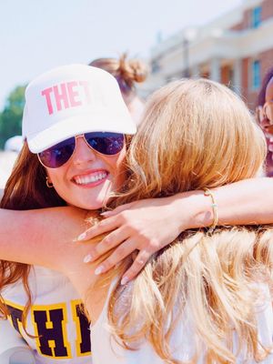 Image post by @uapanhellenic on Instagram