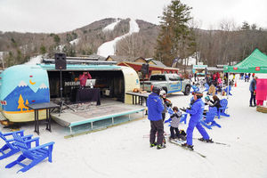 Image post by @mountsunapeeresort on Facebook