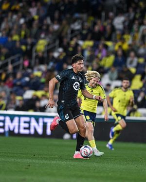 Image post by @mnufc on Instagram